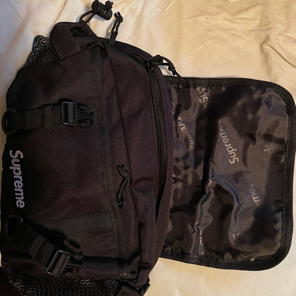 Supreme SS20 Waist Bag Crossbody Messenger Black (Supreme Style) Unisex - Picture 3 of 5